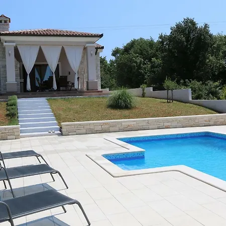 Tara Villa