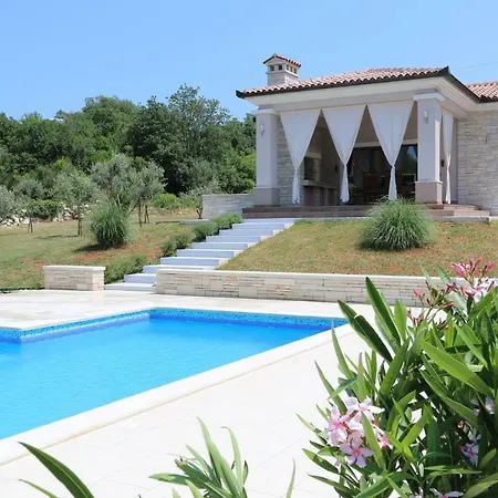 Villa Tara