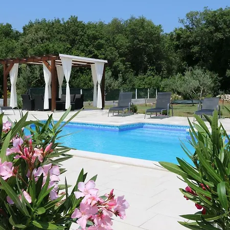 Tara Villa