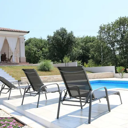Villa Tara *