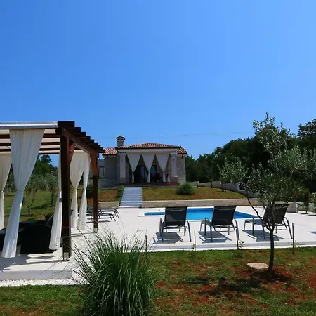 Villa Tara