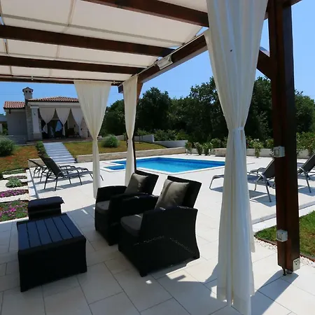 Villa Tara